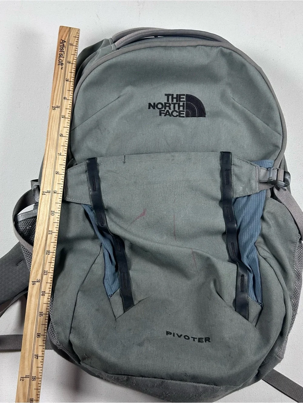 The North Face Pivoter Everyday Laptop Backpack Day Hike Bag Distressed See Pics